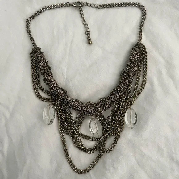 Elegant Gold Chain Necklace with Crystal Accents - Picture 2 of 2